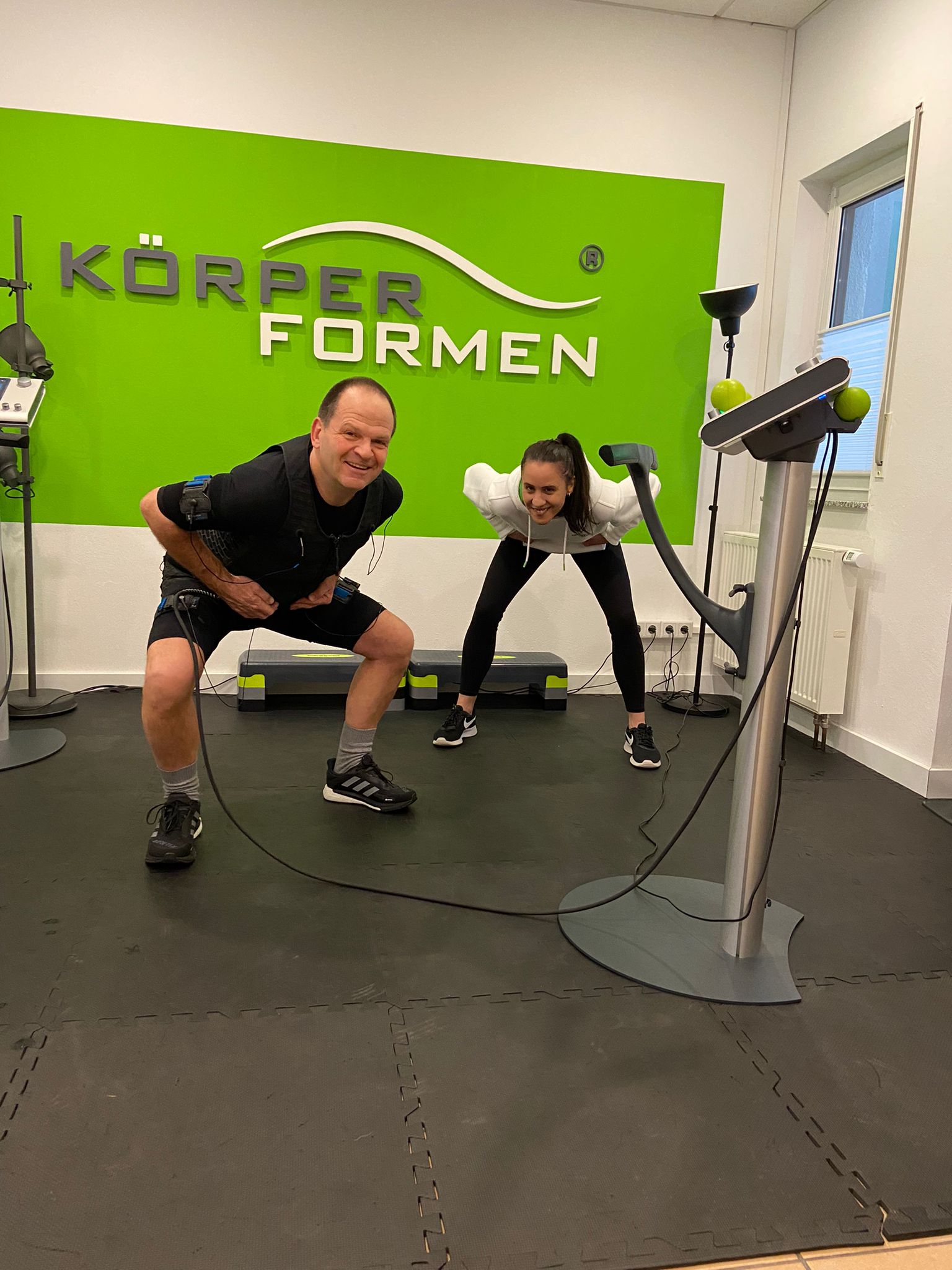Sichere Dir dein EMS-Probetraining!