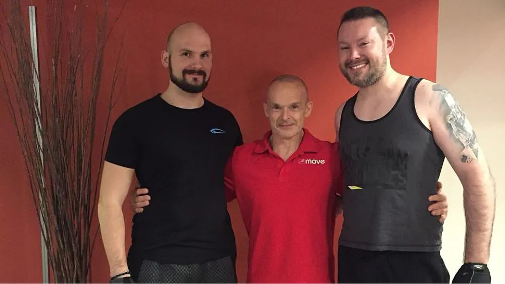 Ältere Mitglieder trainieren betreut und gesundheitsorientiert im move Studio