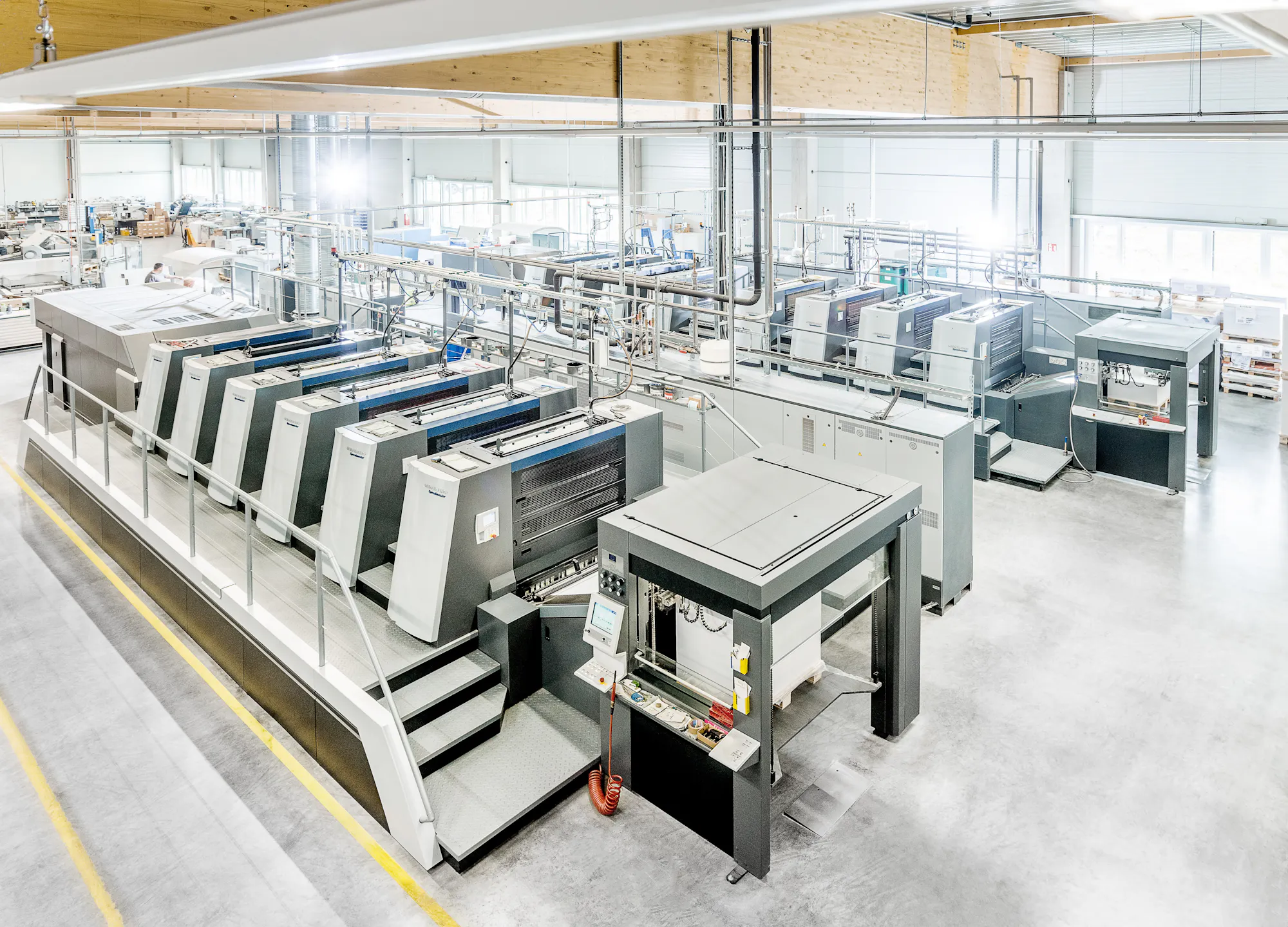 Offsetdruckmaschine im Druckzentrum der printzen