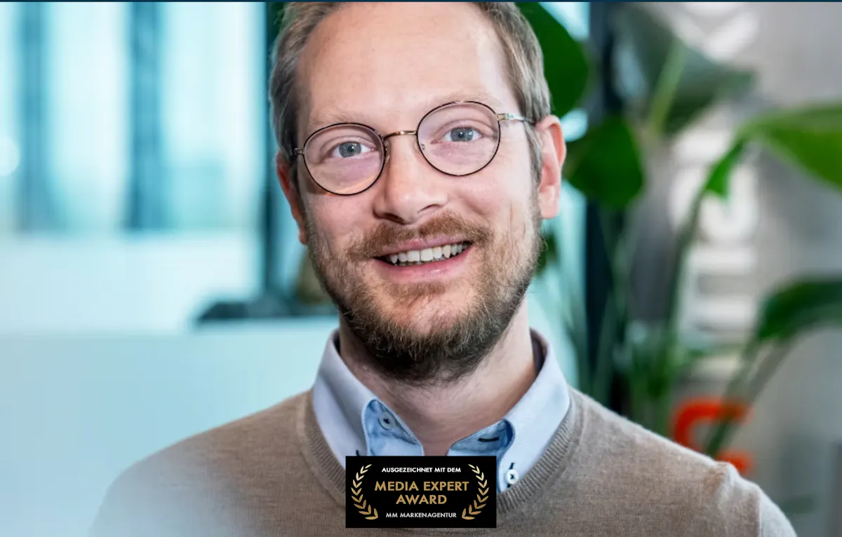 Pressebild von Kai Schesna, Gründer der mm markenagentur.