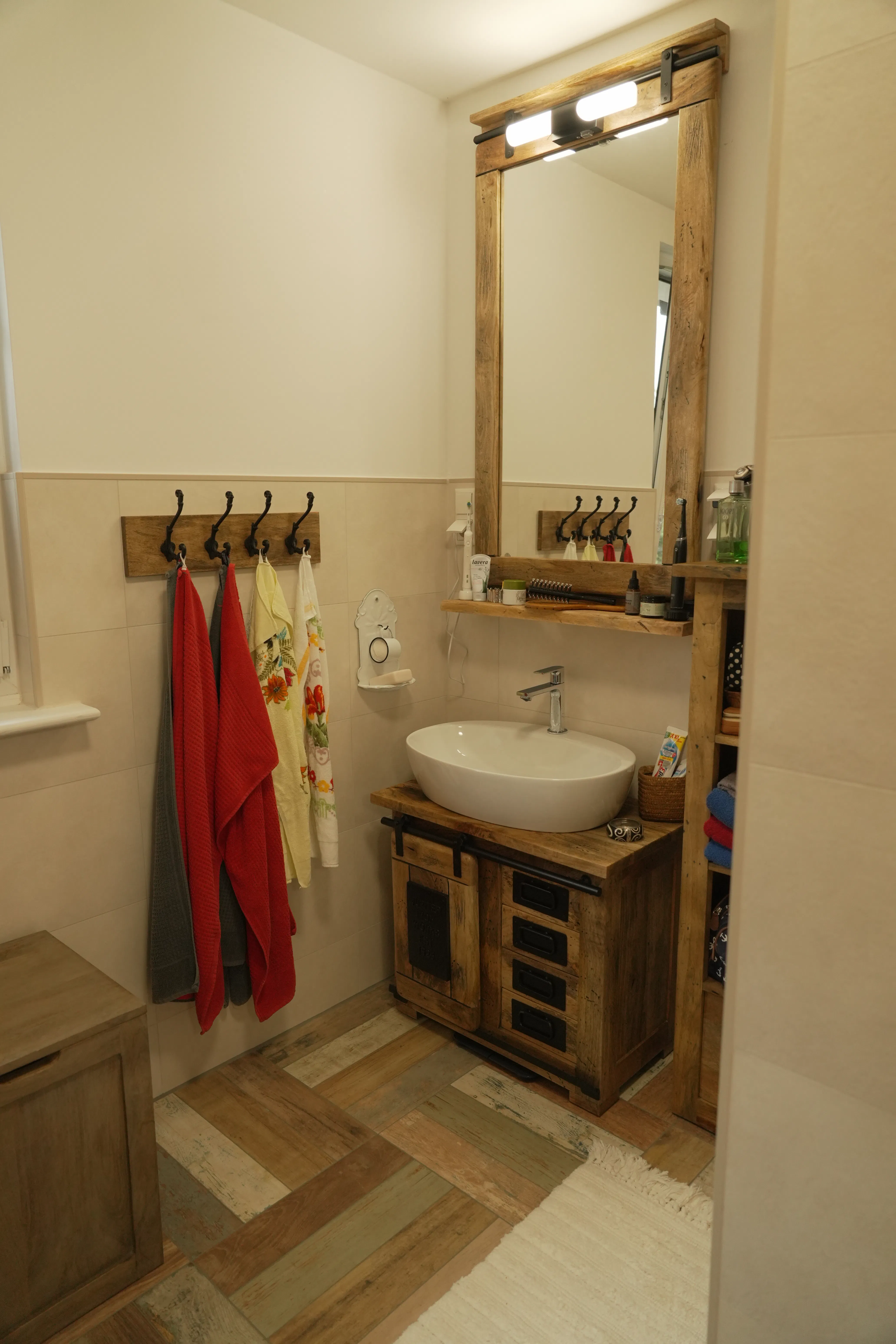 modern tiled bathroom