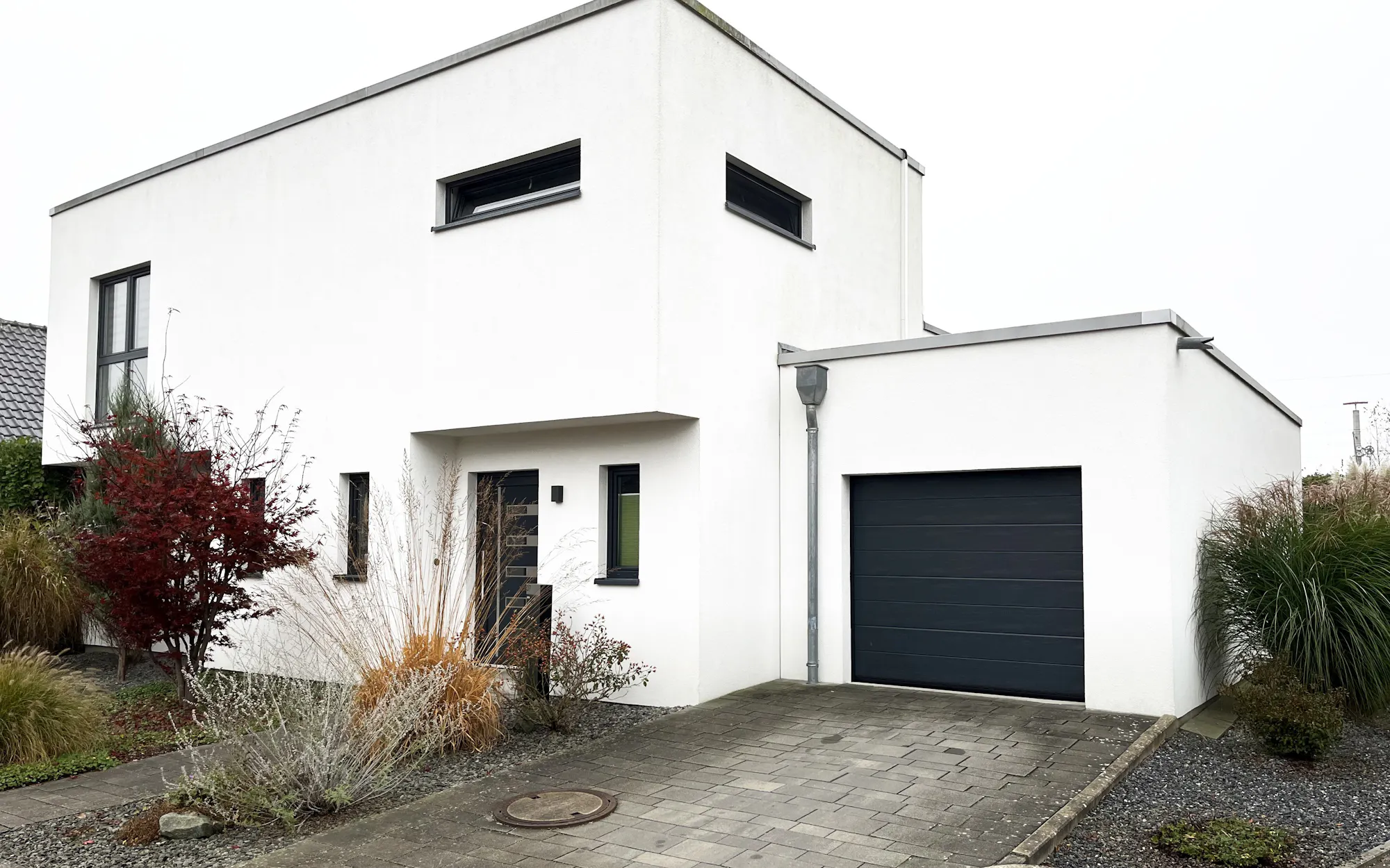 Bauhaus Referenzobjekt weisse Fassade