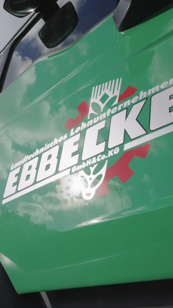 Ebbecke Logo auf einem Firmenfahrzeug